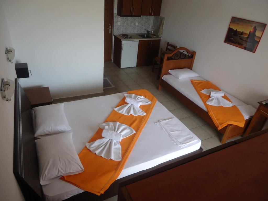 Iraklis Hotel Skala Rachoni  Zimmer foto